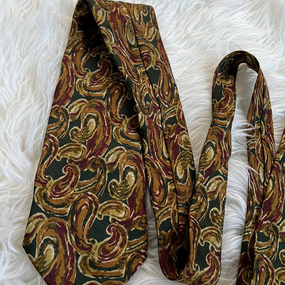 ✅ VINTAGE Fendi Paisley Print Luxury Tie  100% Silk - Picture 6 of 7
